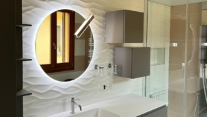 questa foto rappresenta un bagno ristrutturato